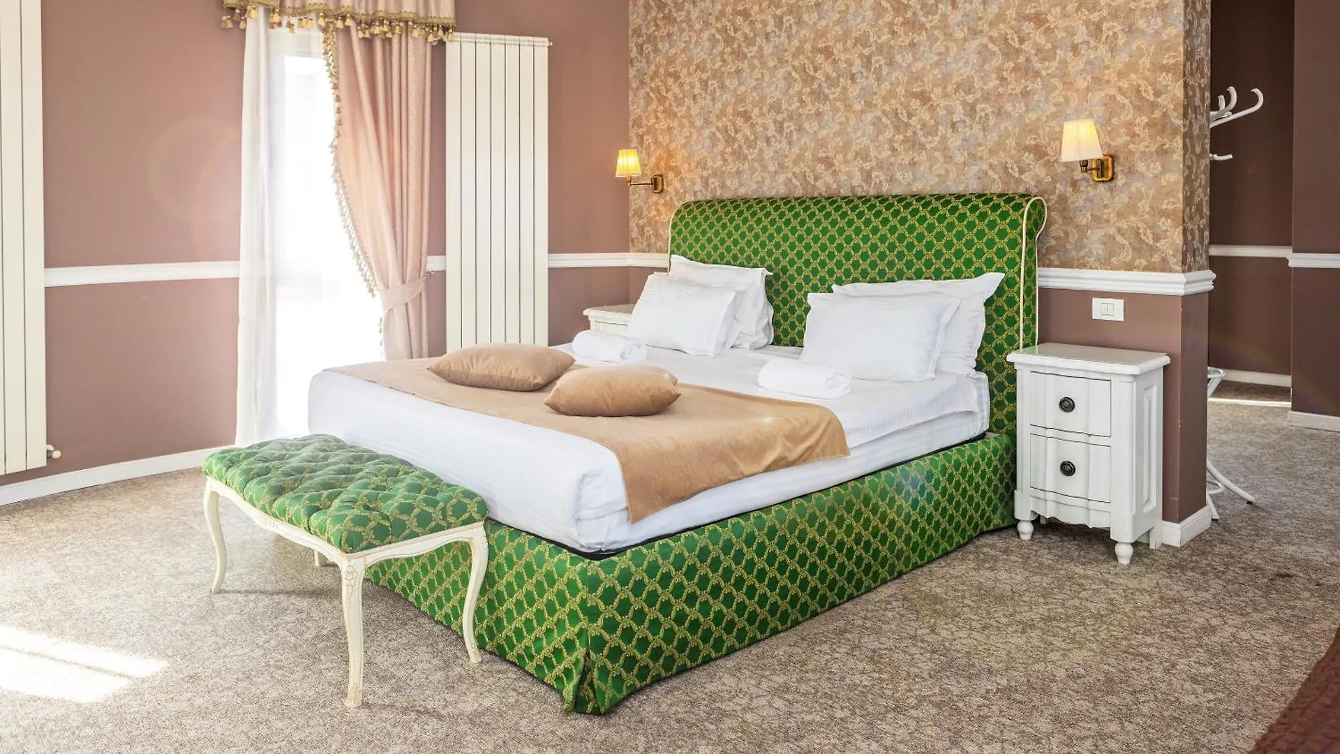 **** Hotel Villa Boutique Lafayette Bucharest Romania