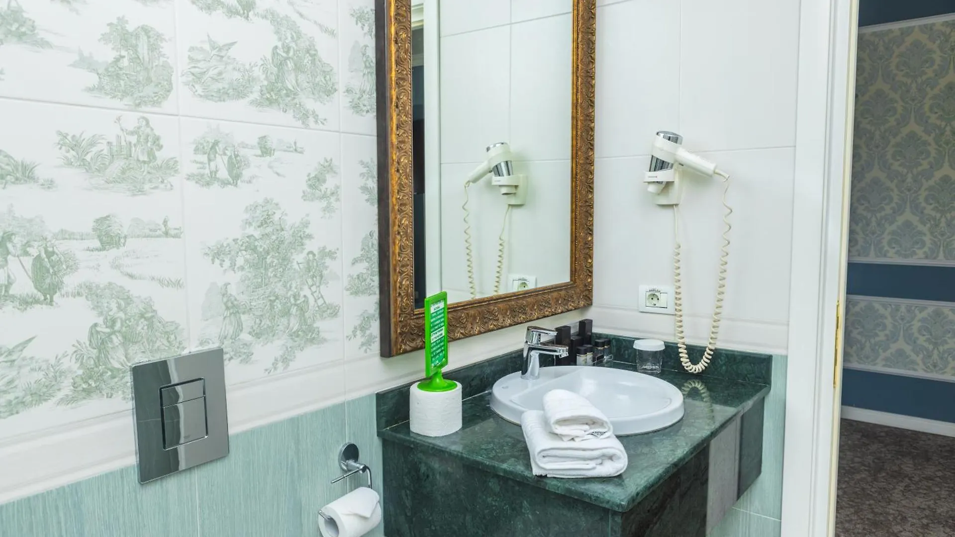 Villa Boutique Lafayette Bucharest 4*,