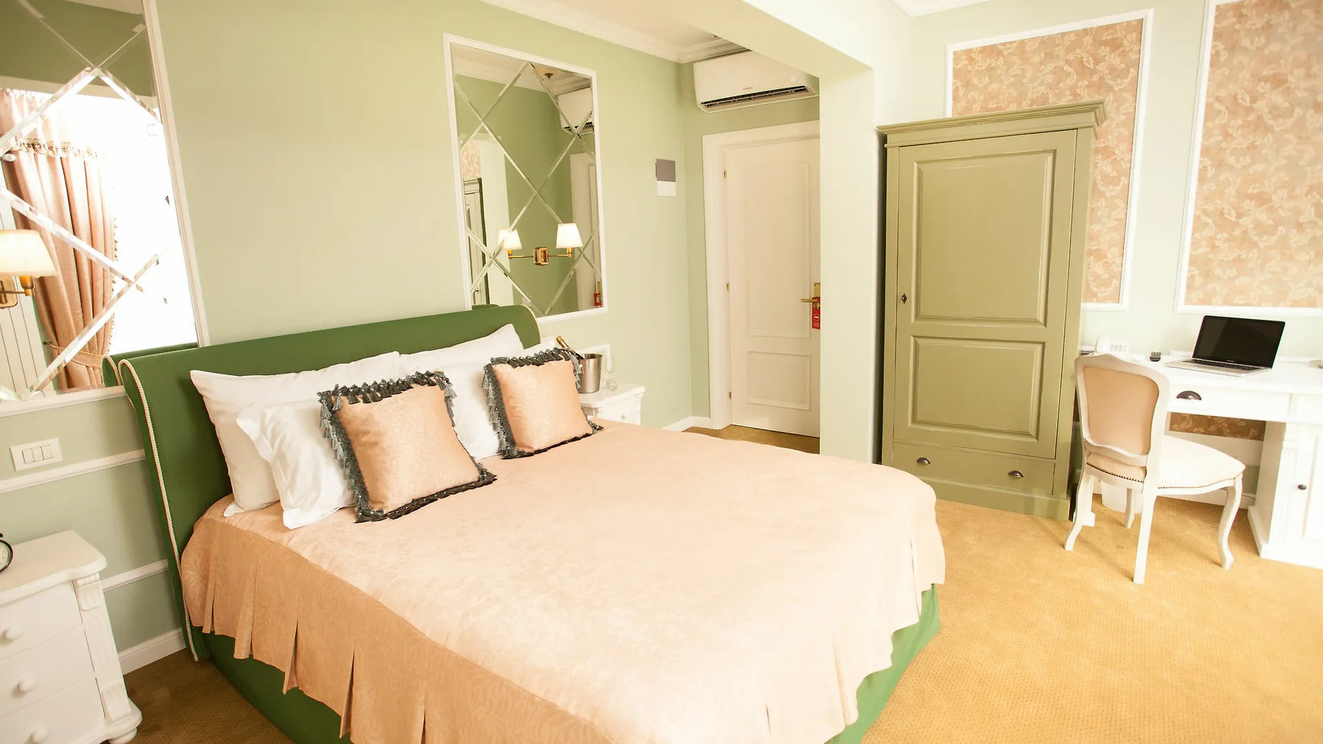 Villa Boutique Lafayette Bucharest 4*,  Romania